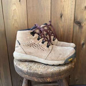 DANNER INQUIRE CHUKKA GREY/PLUM